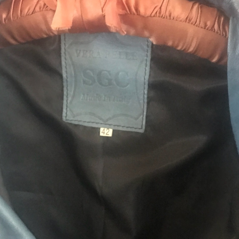 Leather coat - Picture 3 of 5